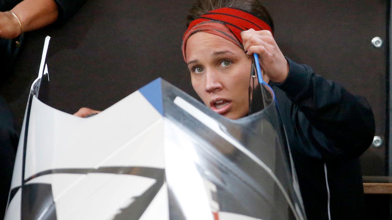 No medal in Sochi, but Lolo Jones is satisfied